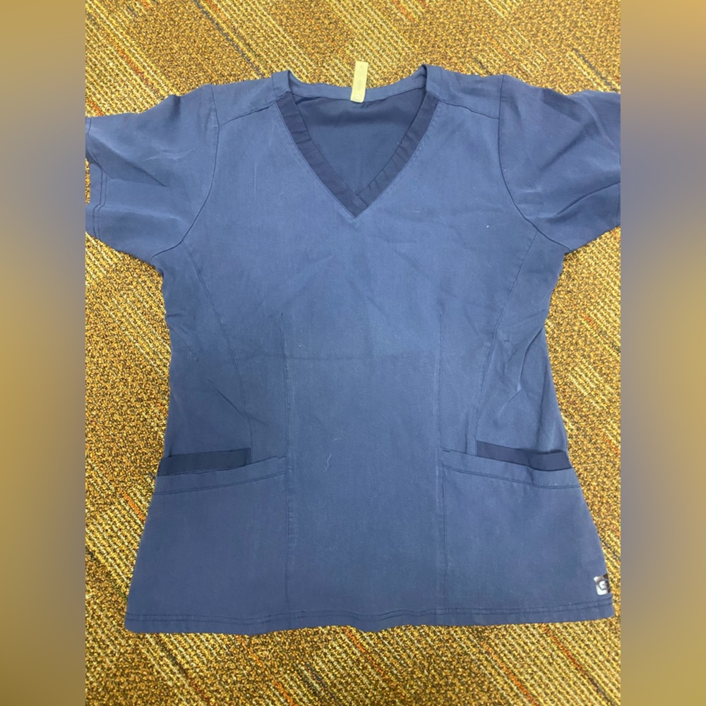 Aero Wonder Wink Scrub Top